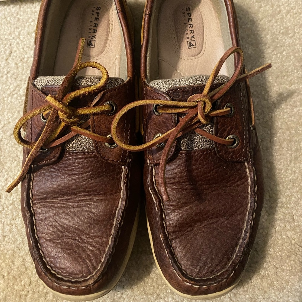 Sperry Topsider Angelfish loafers in great condition!